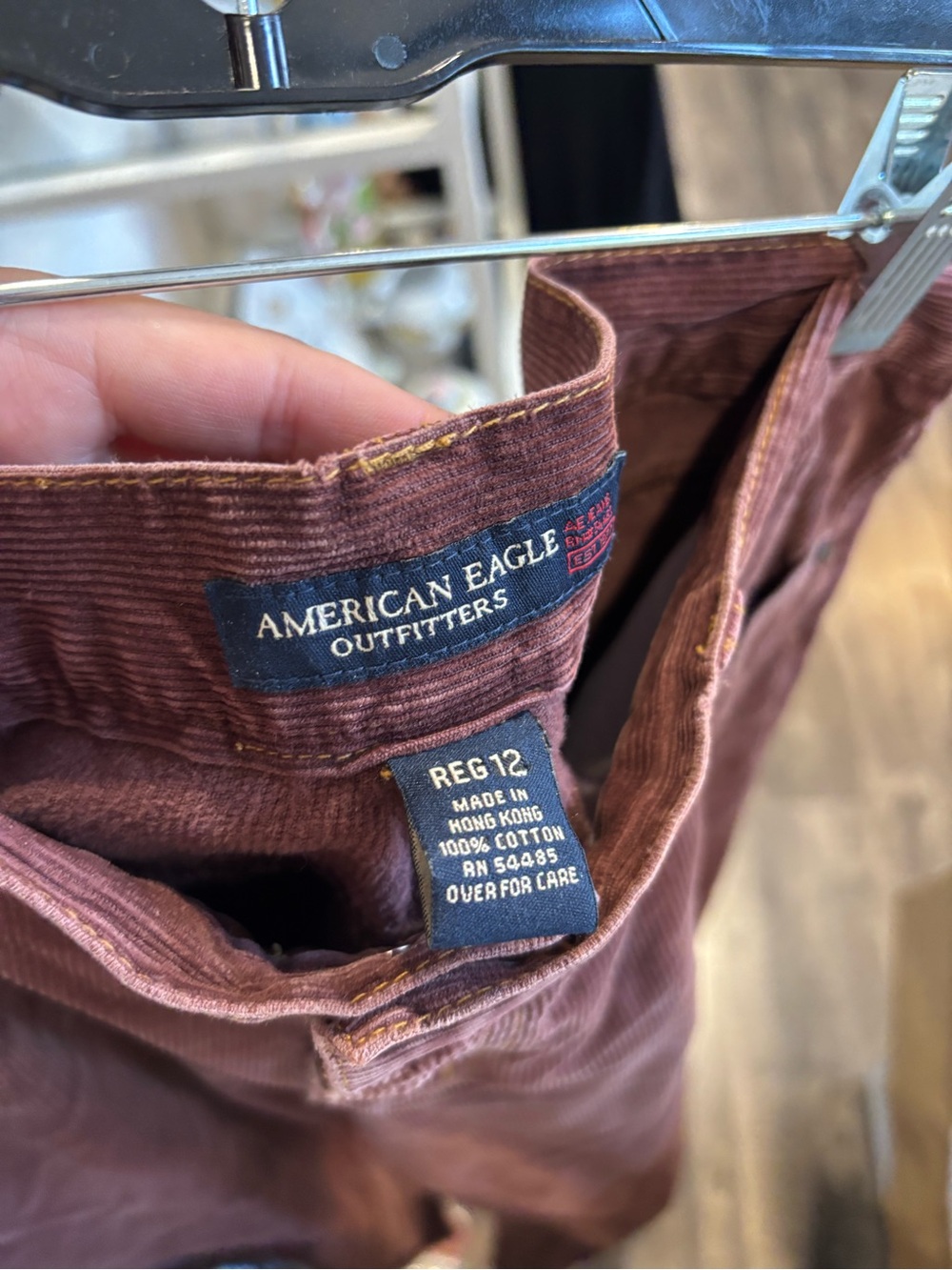 American Eagle Outfitters vintage Women's Corduroy Pants in Deep Wine - Picture 3 of 3